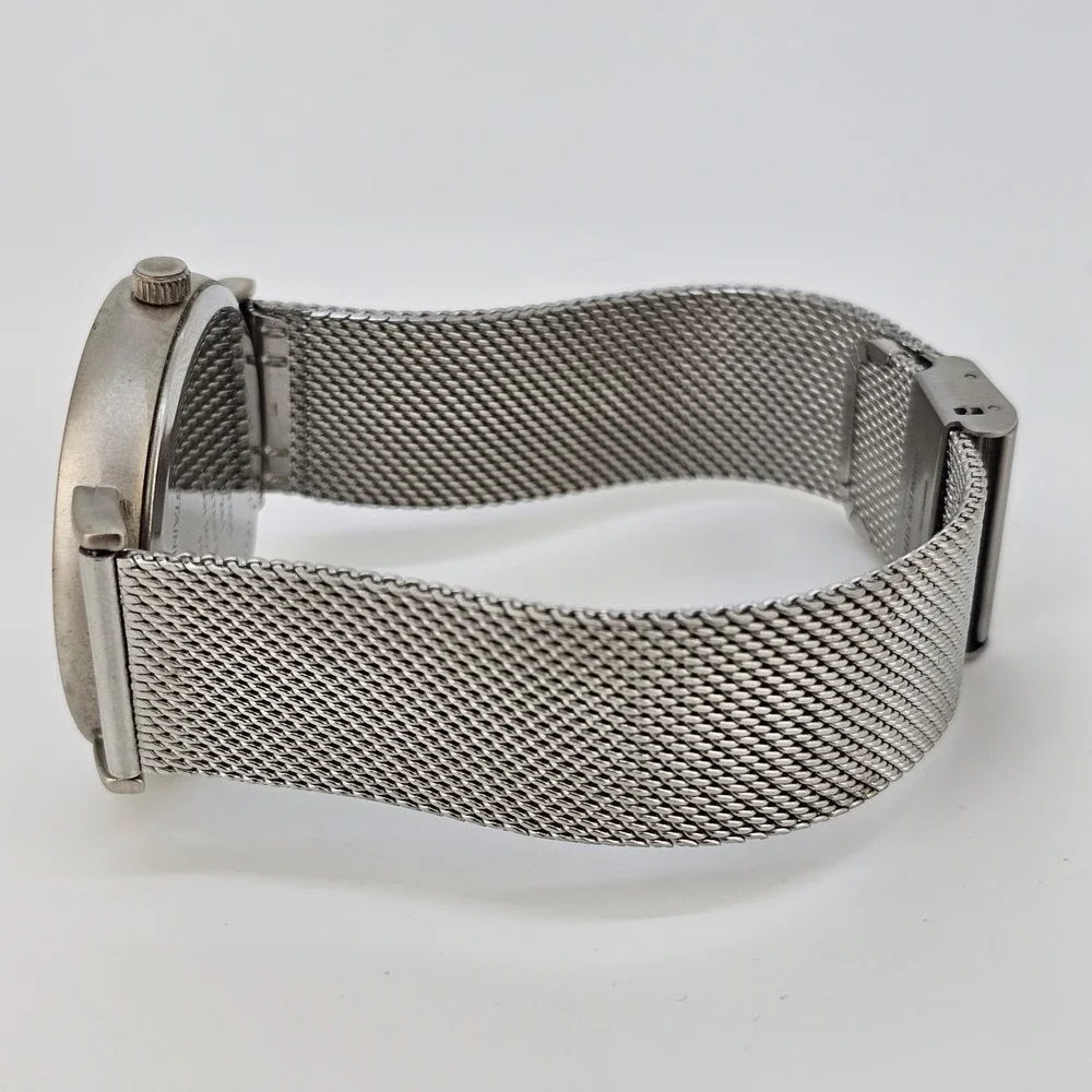 Men's Analog‎ Watch 40MM Gray Dial Gray Mesh Bands New Battery